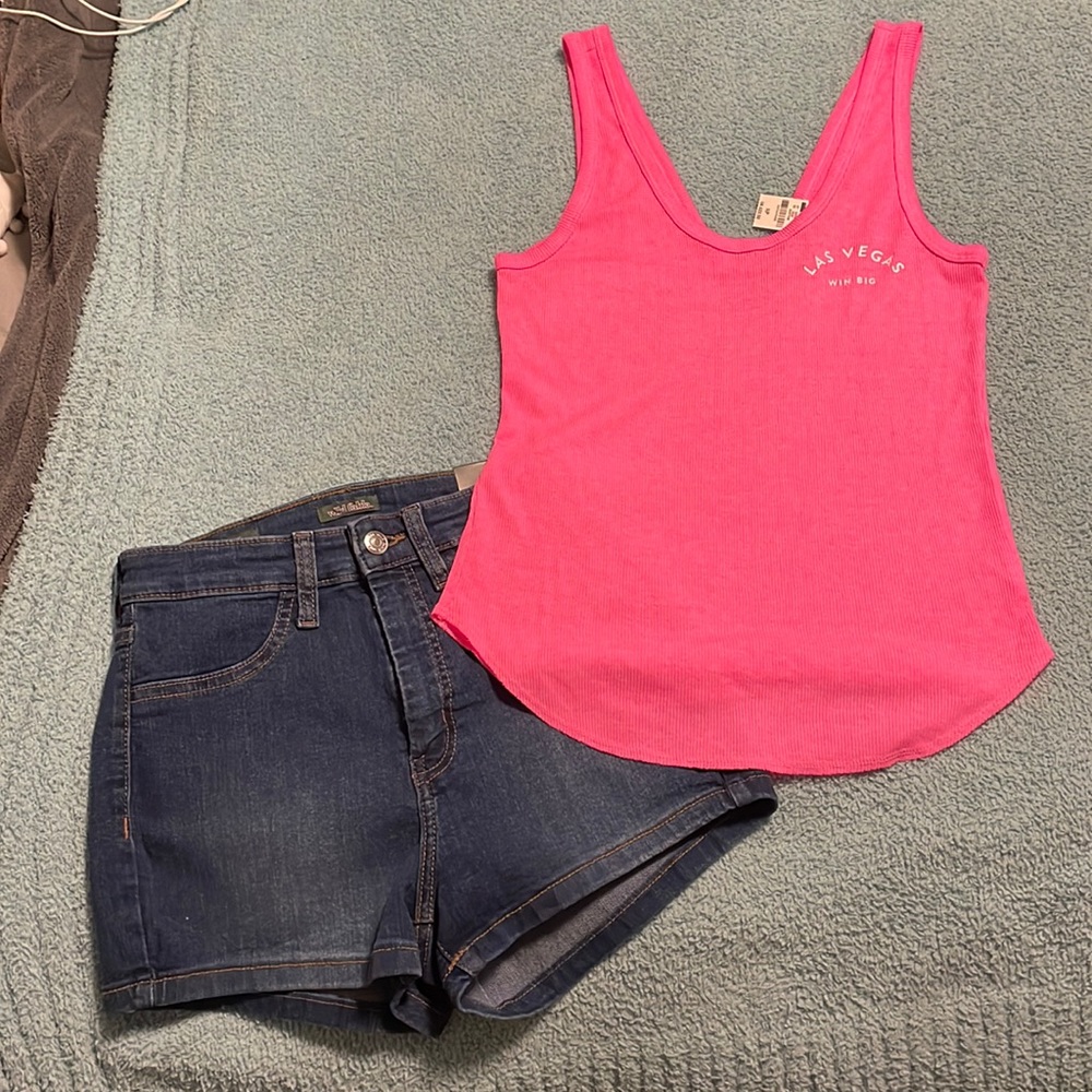 New PINK Las Vegas v neck Tank Top SmallWild Fable   High Rise Denim Shorts sz 2